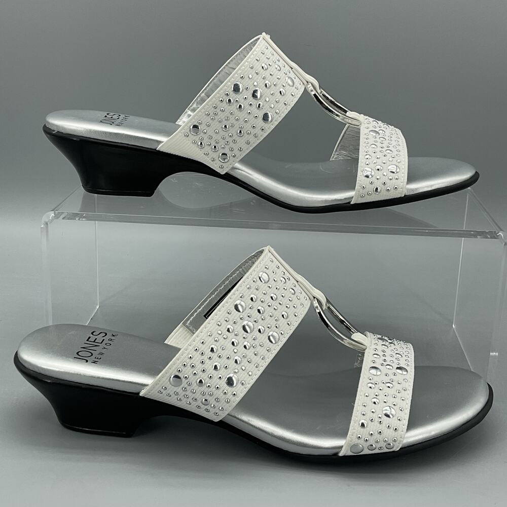 NEW Jones New York Eanna Embellished Wedge Heels White Size 6.5M